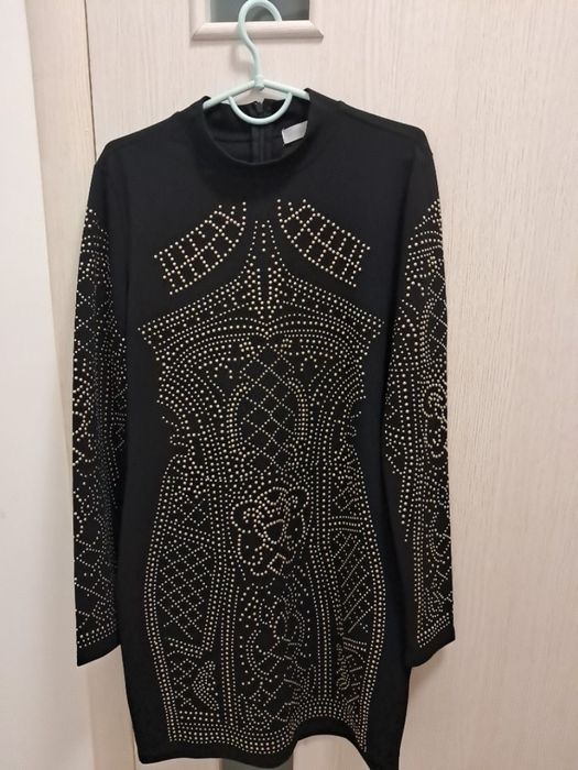 Шикарна жіноча сукня