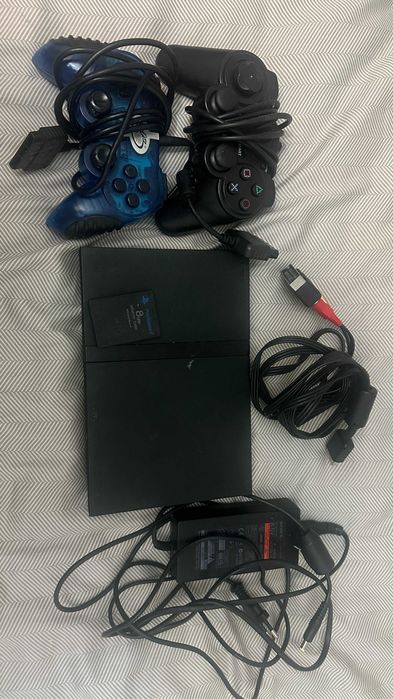 PlayStation 2 Slim + 2 Comandos + Jogos + Cartão de Memória - Funciona