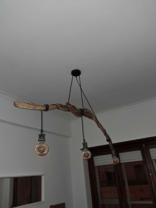 Candeeiro único com tronco Sintrense