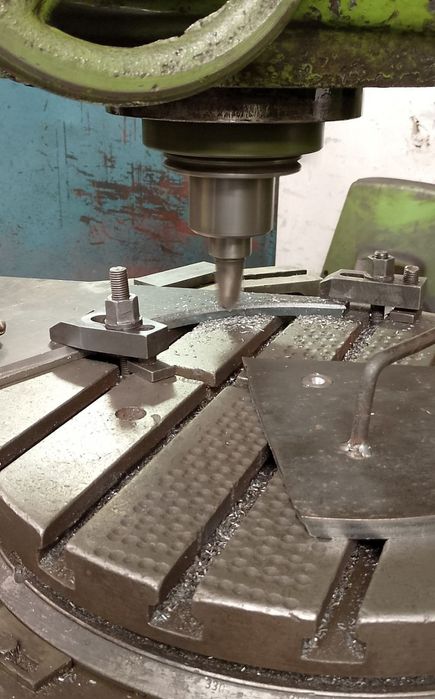 Послуги: лазерна різка металу, фрезерування, гнуття, гравірування