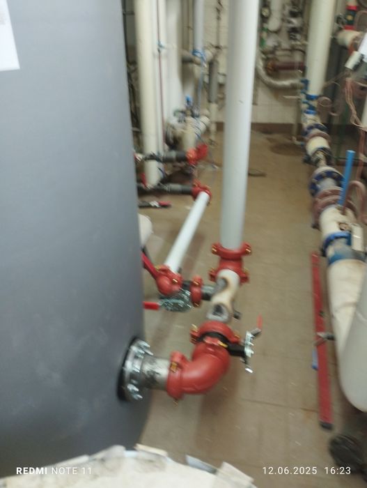 hydraulik monter instalacji . Pogotowie hydrauliczne