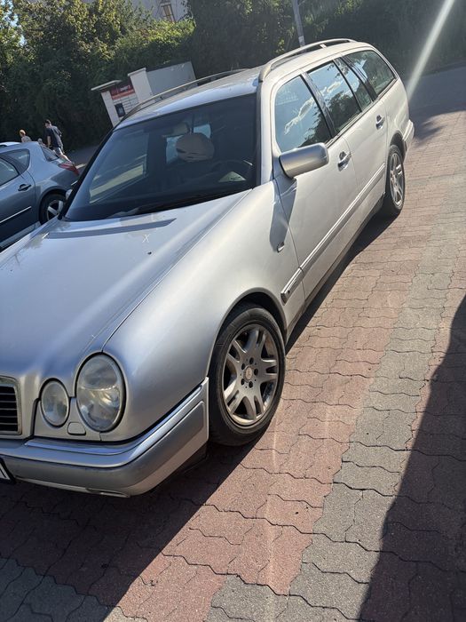Mercedes benz w210
