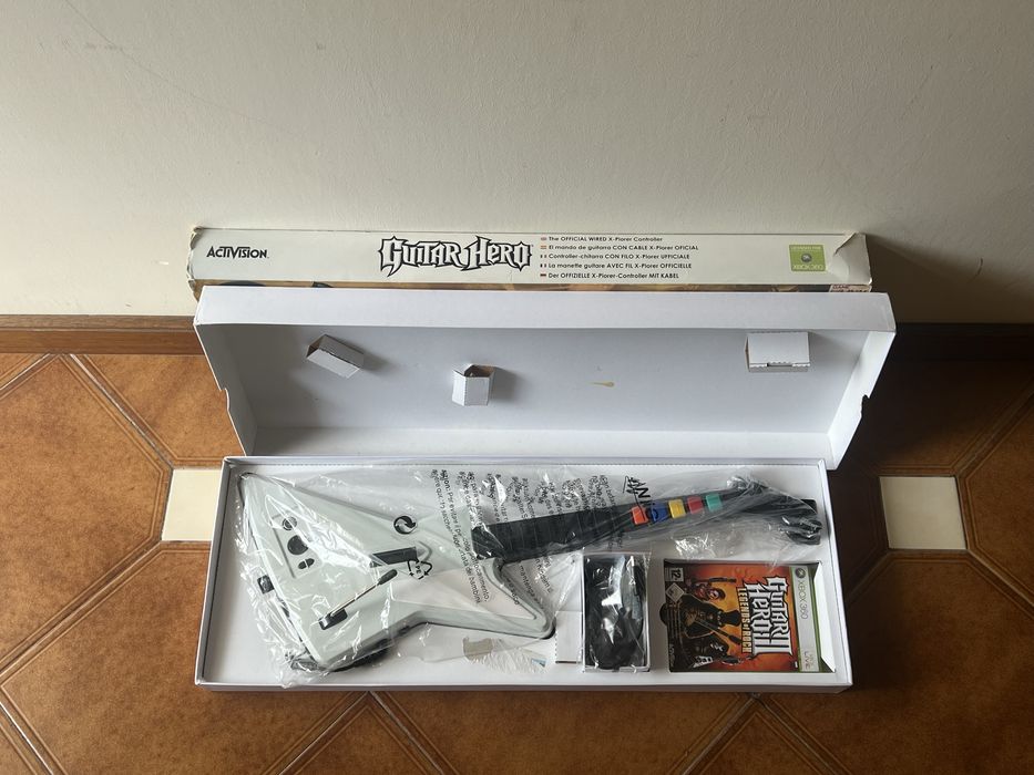 Guitar Hero X-Plorer (Xbox 360 / PC / Clone Hero) – Completo em Caixa (CIB)