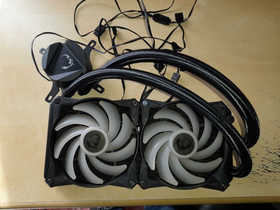 MSI Mag Coreliquid 240R V2