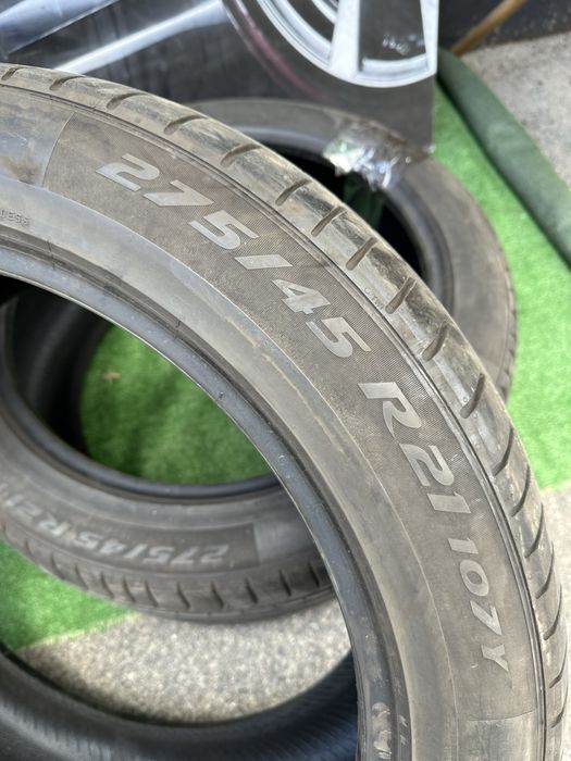 Шины  б/у пара 275/45 R21 Pirelli P zero 22г .