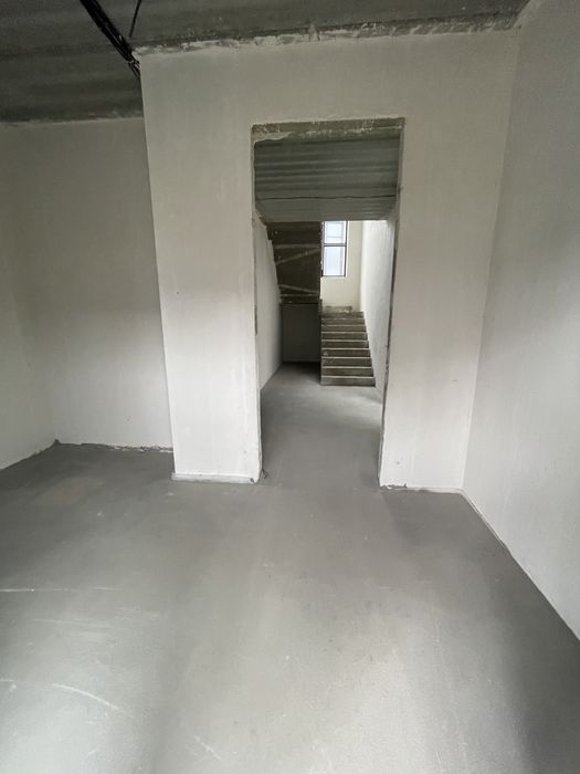 220000 Продам дом с выходом на Днепр. Вишенки Рядом золоче осокорки