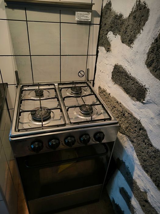 Fogão a gás em bom estado