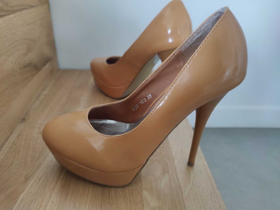 Szpilki platformy buty na wysokim obcasie nude 38 Nowe 13 cm camel