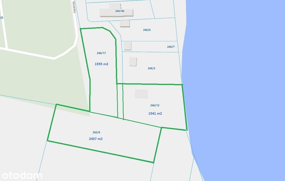 Dom nad jeziorem 10 km od centrum Bydgoszczy, z własną linią brzegową.