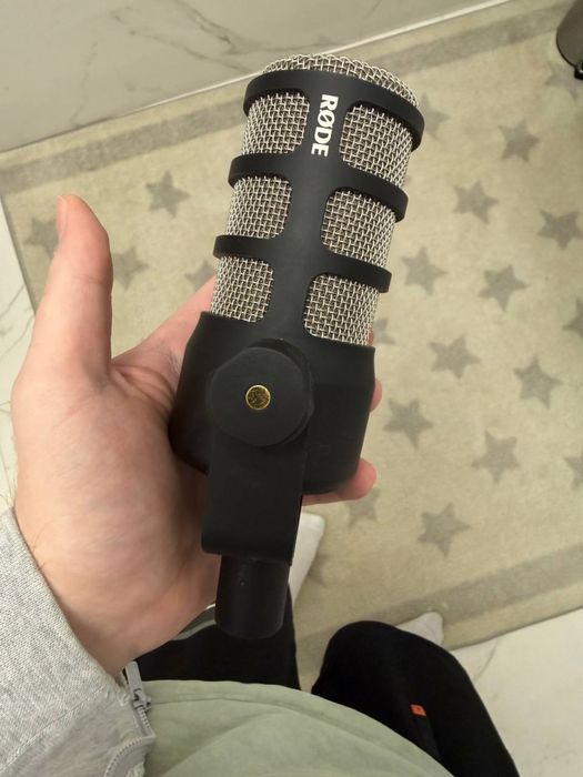Продам мікрофон геймінгу подкастів стрімінгу Rode podmic