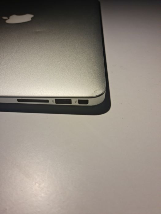 MacBook Air 13 (Early 2015) | Zmodernizowany | (Sonoma) | 256gb