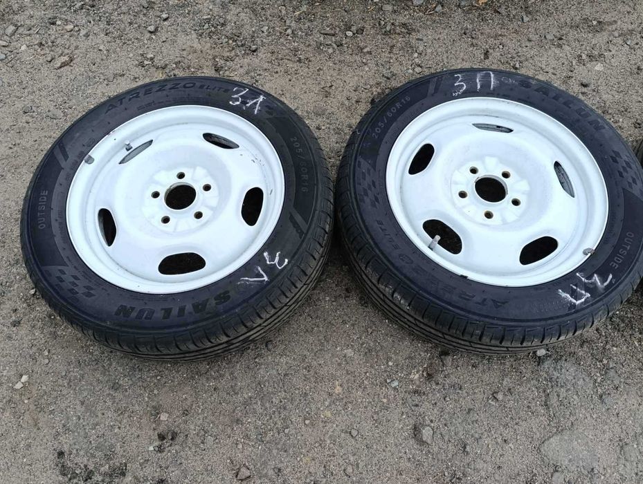 Продам комплект дисків 5x114.3 з літніми шинами 205/55 R16