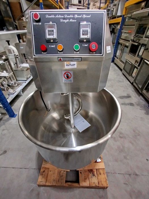 Amassadeira Espiral de 130L - NOVA