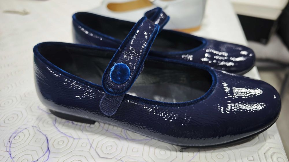 TODOS sapatos de menina 32/33