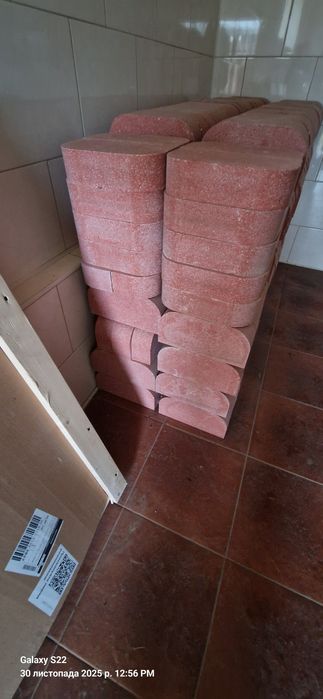 Кирпіч овальний  для карнізу для забору