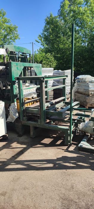 Вібропрес.лінія для виготовлення тротуарної плитки бордюрах блока та інше
