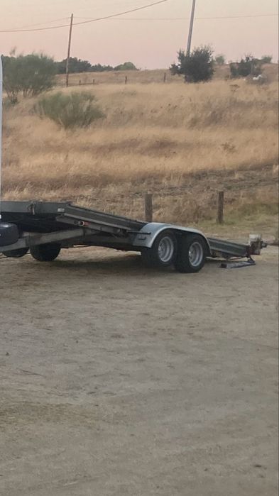 Atrelado porta carros