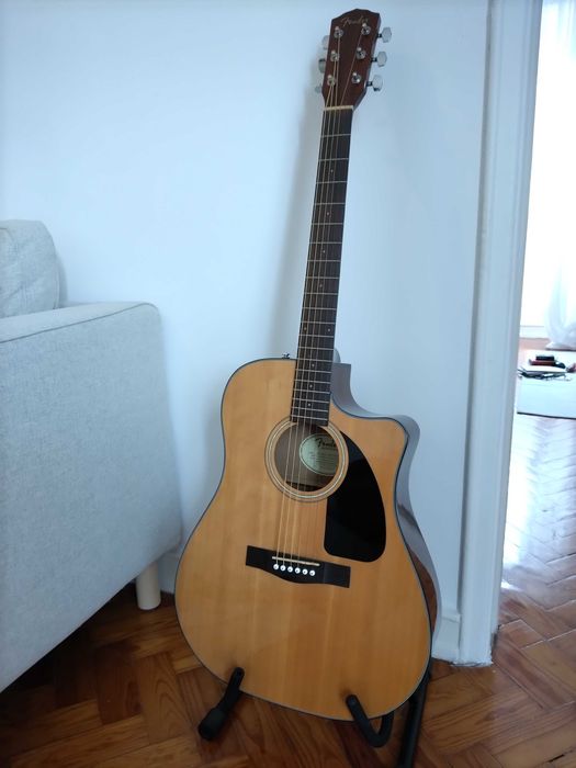 Guitarra/viola electroacústica Fender CD-60CE  NAT-DS-V2
