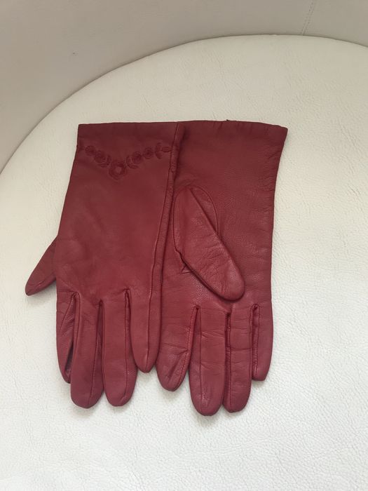 Rękawiczki damskie ze skóry r. 7. Butik.