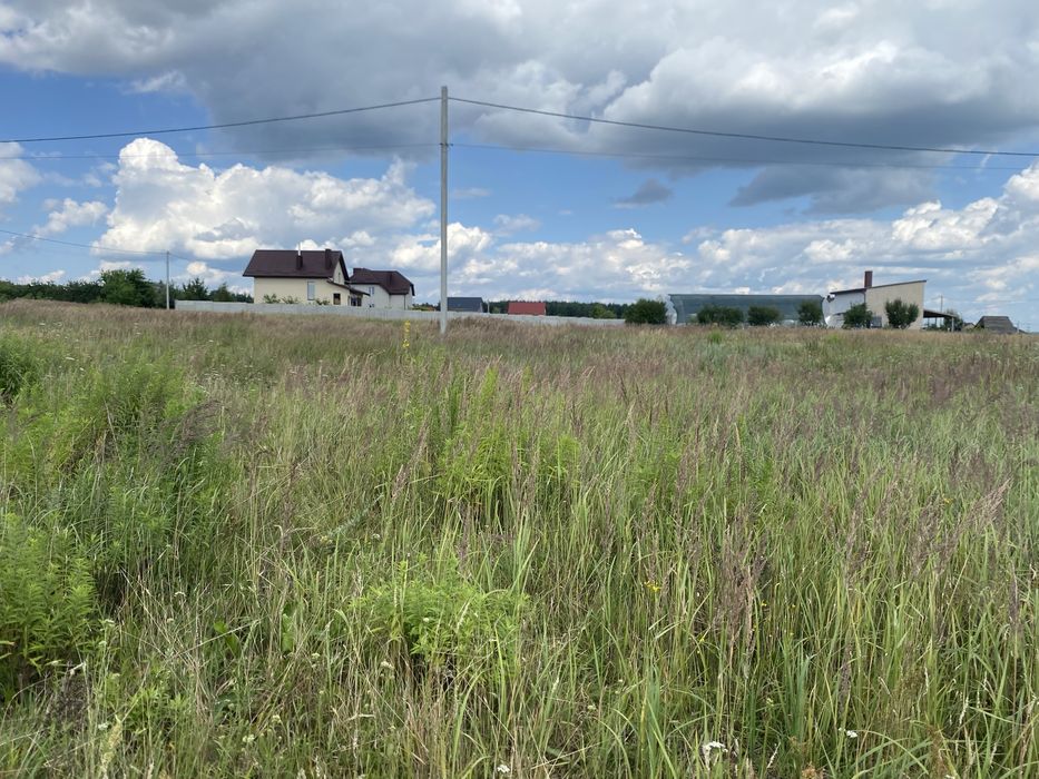 Продається ділянка для будівництва в с. Пухова