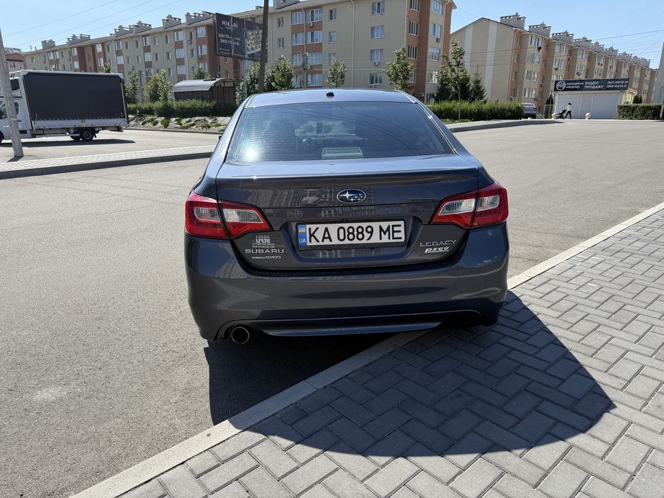 Subaru legacy.