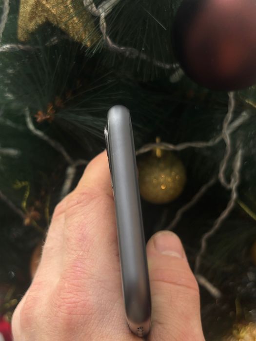 Продам iPhone 11  64 gb