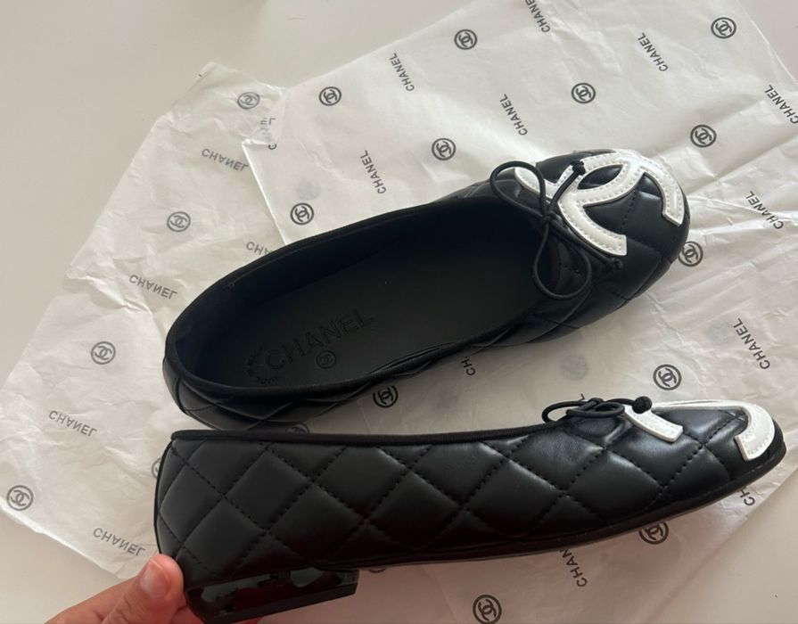 Chanel CC Logo Ballet Flats