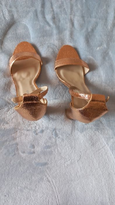 Sandálias rose gold