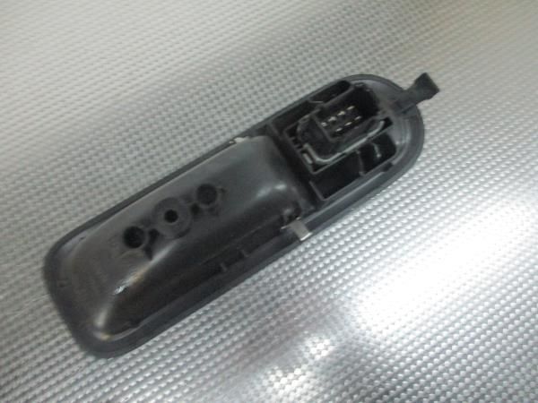 Comando / botão / interruptor vidros frente direito RENAULT Clio III (