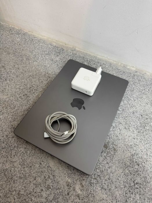 MacBook Pro 14" (2021) | M1 Pro | 16GB RAM | 512GB SSD