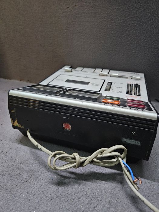 Magnetofon Grundig CN 730