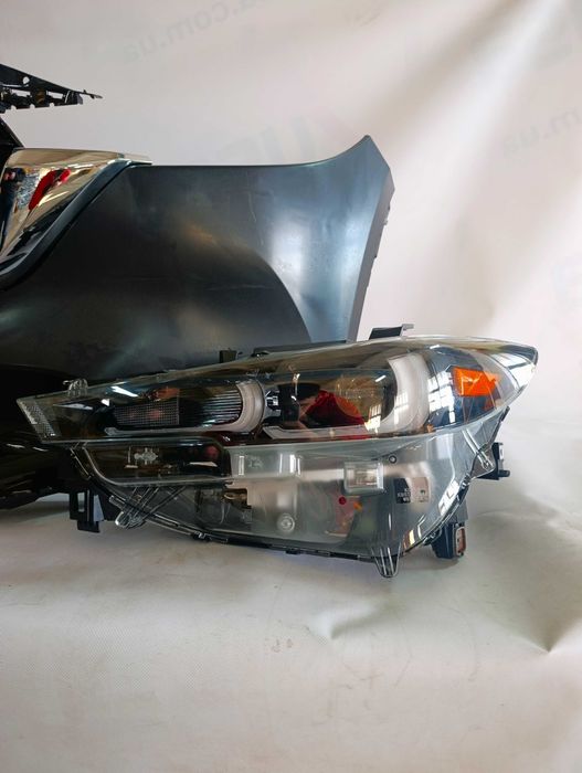 Решітка радіатора Mazda CX5 2022