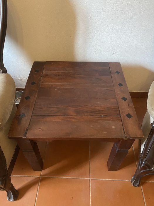 Mesa de centro em madeira