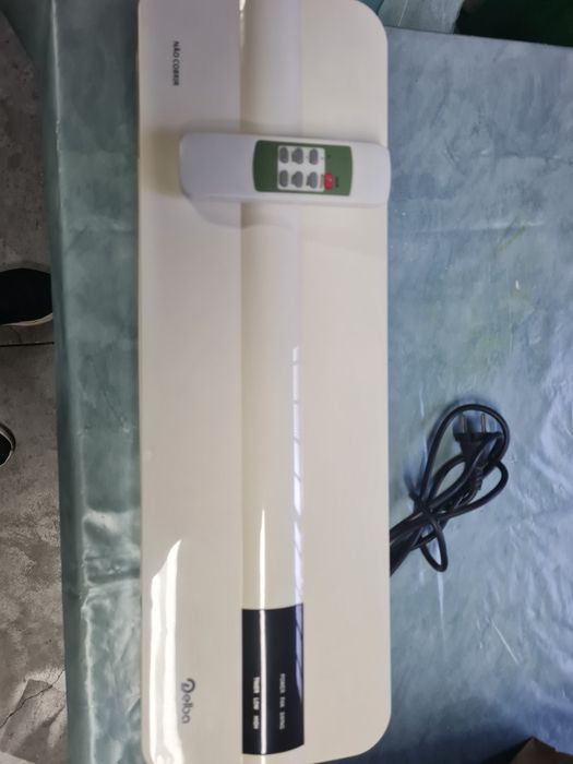Aquecedor/ventilador de cerâmica de parede
