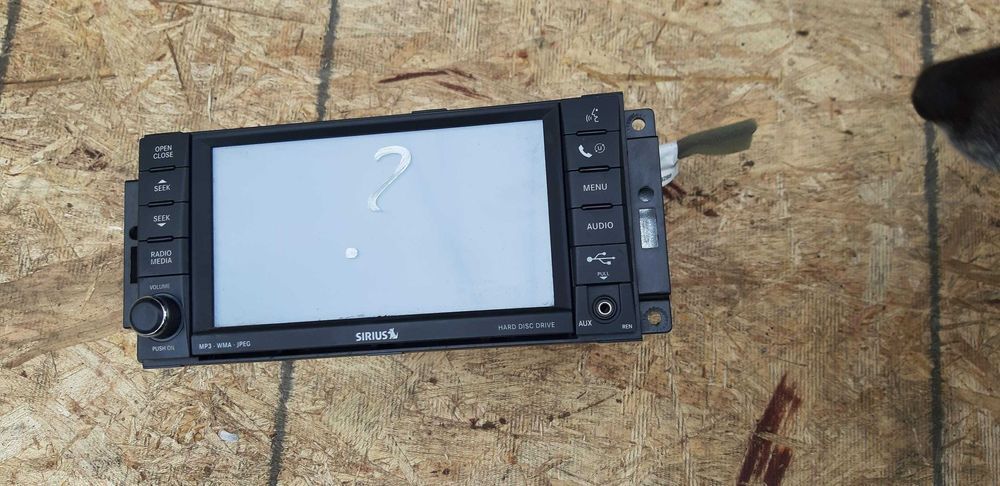 RADIO CHRYSLER Town Country Voyager Chrysler 300c