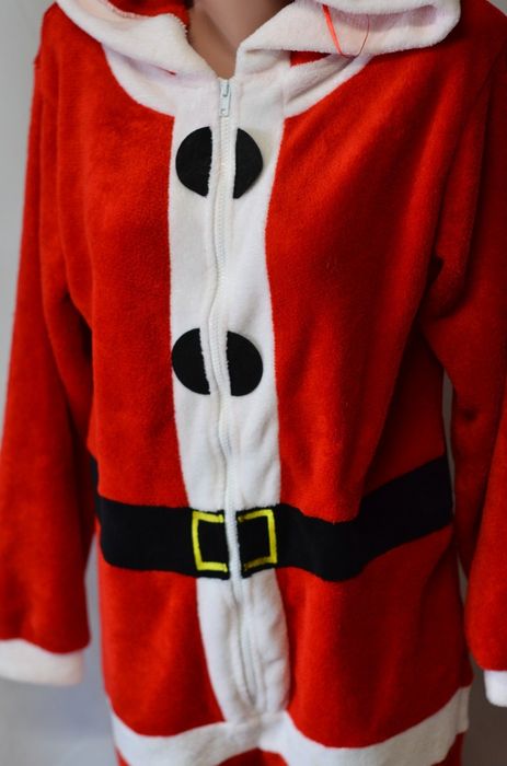 шапка новорічна 2 штуки ,костюм піжама діда мороза