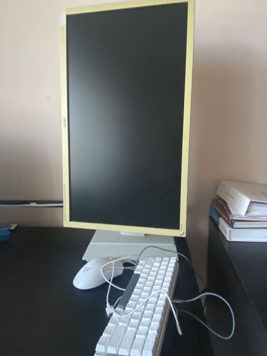 продам клавіатуру,мишку і монітор разом,писати в лс