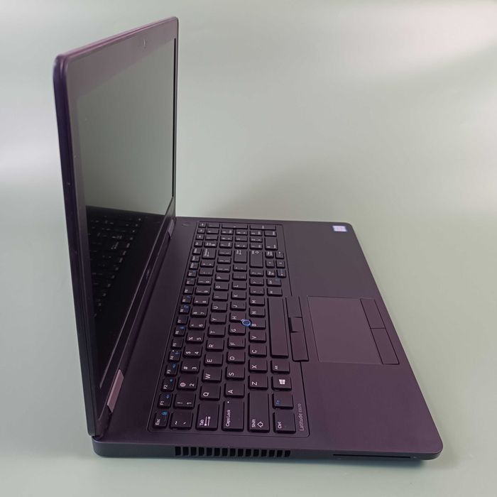 Dell Latitude E5570 i5-6440HQ/8Гб/256Гб/R7 M370 2Гб/15.6"/FHD IPS