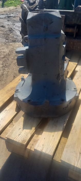 Massey ferguson  6480 zwolnica tylna