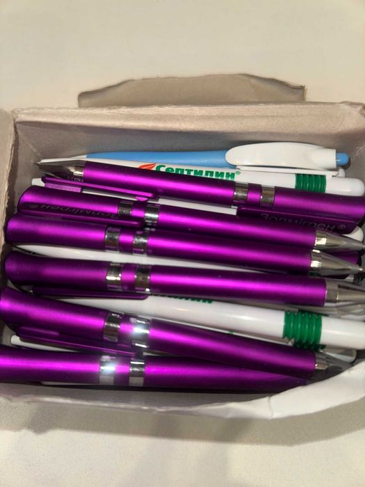 Ручки шариковые с синей пастой