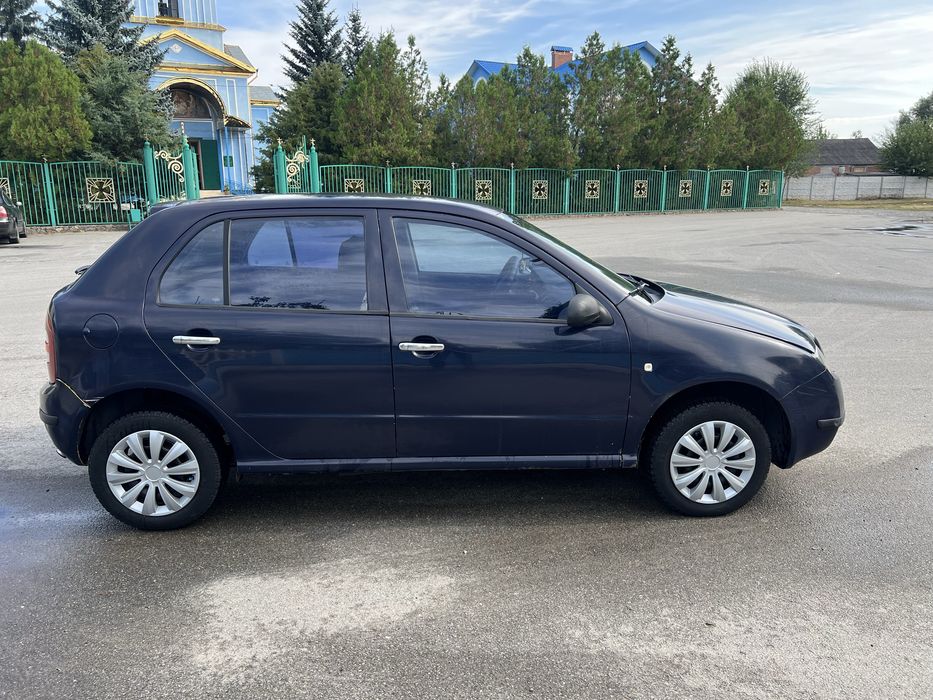 Skoda fabia на увереном ходу