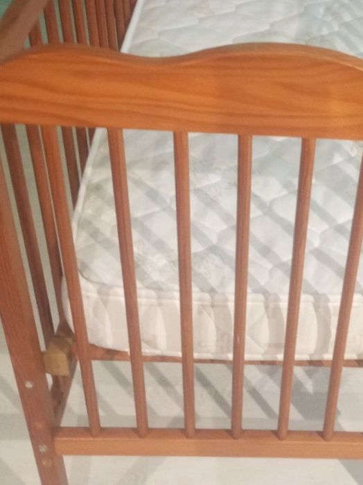 Vendo berço de bebe em cerejeira