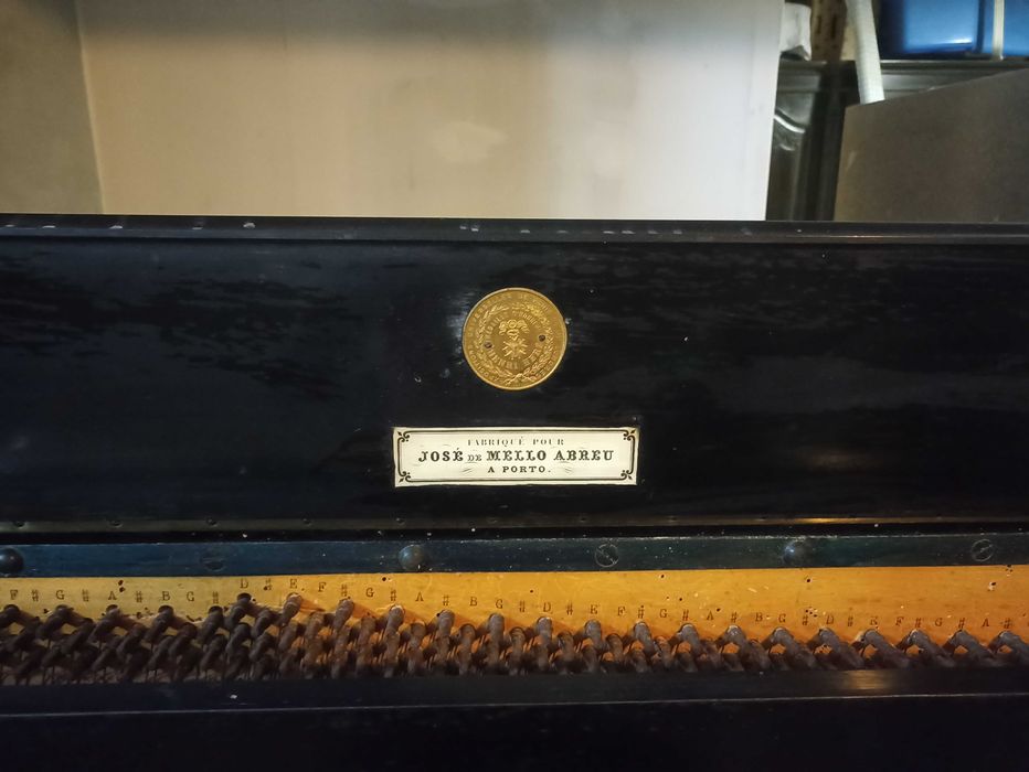 Piano antigo Henri Herz – peça de coleção