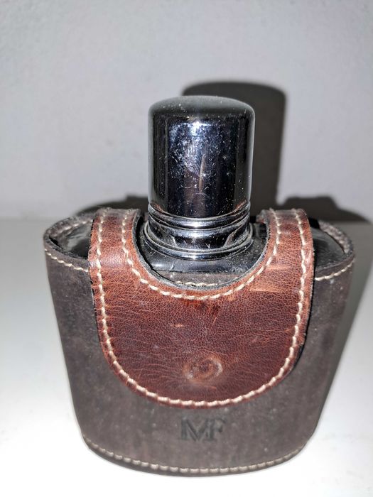 Garrafa de Bolso com capa em cabedal