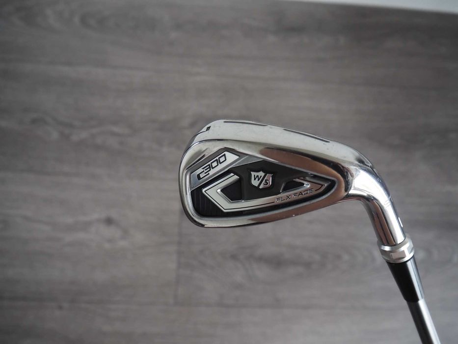 Kij do golfa Wilson Staff C300 Iron 7 A-Flex