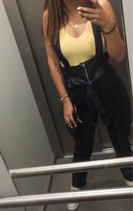 Jardineiras em napa com fecho Bershka S