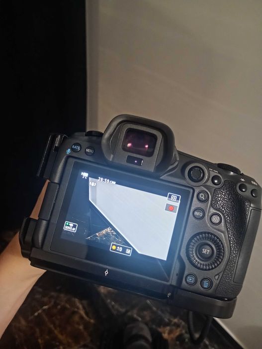 Canon EOS R5 Body — stan jak nowy, Media Expert 26.08.2025, 2 akumulatory Canon, płytka L