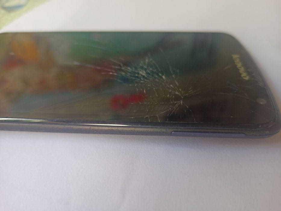 Мобильный телефон Lenovo