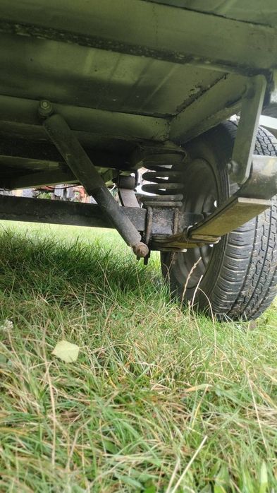 Причіп легковий усилений