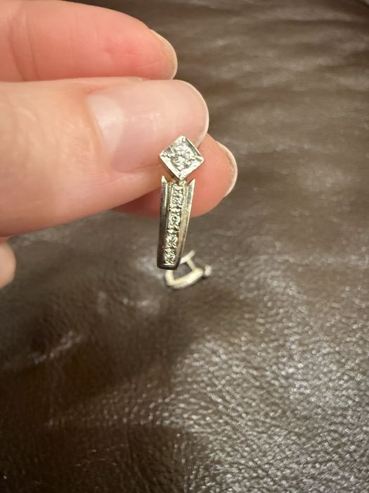 Золотые серьги с бриллиантами